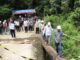 Bupati Barito Utara Tinjau Jembatan Penghubung Desa Malawaken – Lahei I Yang Ambruk
