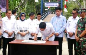 Pembangunan Jembatan Gantung Akhmad Gunadi Gunakan Dana Pribadi