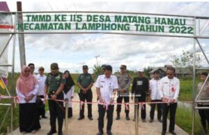 Tinjau Program TMMD Ke 115 Desa Matang Hanau, ini Kata Bupati Balangan