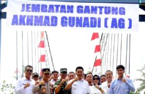 Bupati Barito Utara Minta Masyarakat Jaga Fasilitas Jembatan Gantung AG