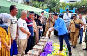 Wakil Ketua II DPRD Provinsi Bantu Korban Kebakaran di Kelurahan Lahei II