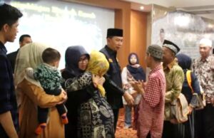 Tangis Haru Jamaah Umroh Doakan Kesehatan Bupati Barito Utara