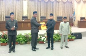 Pemkab Barito Utara Beri Jawaban Atas Pandangan Umum Fraksi-Fraksi Tentang Pengakuan dan Perlindungan Masyarakat Hukum Adat