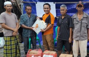 Legislator Ini Berikan Bantuan Korban Kebakaran di Desa Pulantan