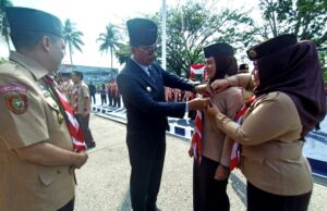 Wakil Bupati Barito Utara Lepas Kontingen Pramuka Ikuti Lomba Tingkat IV Penggalang