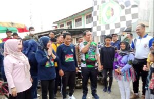 Ketua DPRD Balangan Lepas Ratusan Peserta Jalan Santai