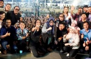 Ribuan Penonton Padati Arena Tiara Batara, Penampilan Setia Band Pukau Penonton