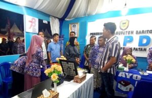 Bupati dan Wabup Barito Utara Kunjungi Stand Batara Expo 2023
