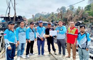 Camat Lahei Barat Salurkan Bantuan Untuk Korban Kebakaran di Desa Luwe Hulu