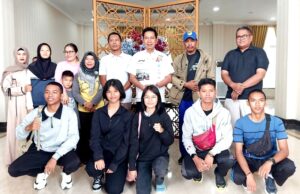 Bupati Nadalsyah Lepas 6 Atlet Barito Utara Ikuti Popnas XVI Palembang