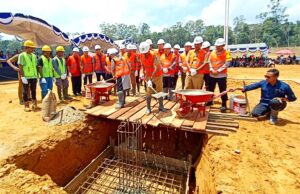 Bupati Letakkan Batu Pertama Pembangunan Pabrik Kelapa Sawit PT Muara Teweh Agro Jaya Utama