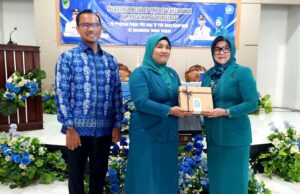 PKK Suatu Gerakan Nasional Dalam Pembangunan Yang Tumbuh Dari Bawah