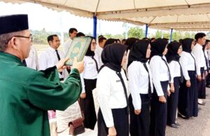 Bupati Barito Utara Serahkan SK Pengangkatan PPPK Sekaligus Ambil Sumpah Janji Jabatan