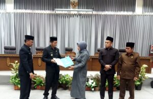 Pj Bupati Barito Utara Sampaikan Pidato Pengantar Terhadap Dua Raperda