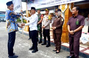 Pj Bupati Lepas Kafilah Barito Utara Ikuti MTQH ke XXXI Tingkat Kalteng