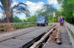 Komisi III DPRD Balangan Soroti Jembatan Rusak di Desa Riwa