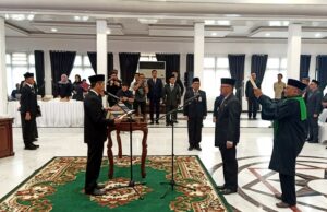 Pj Bupati Lantik Jufriansyah Sebagai Pj Sekda Barito Utara