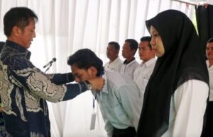 Pj Bupati Kukuhkan Pokdarwis Antai Bekeruku Gunung Timang