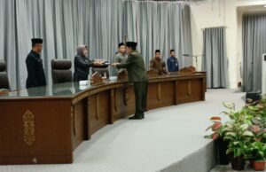 Fraksi PDIP Ingatkan Pemerintah Daerah Untuk Melakukan Sosialisasi Perda Baru