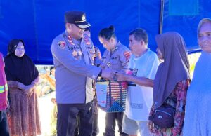 Peduli Korban Banjir, Kapolres Barito Utara Berikan Bantuan Sosial Kepada Warga Kelurahan Jambu