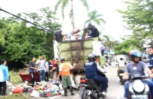 Pemkab Barito Utara Laksanakan Kerja Bakti Pembersihan Pasca Banjir