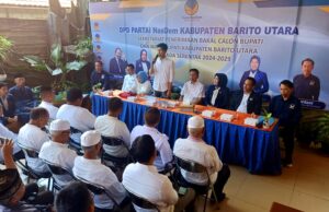 Akhmad Gunadi Kembalikan Berkas Pencalonan Bakal Calon Bupati ke Tiga Parpol