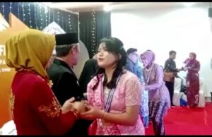 Perpisahan SMA Negeri 1 Muara Teweh Diwarnai Derai Air Mata Haru