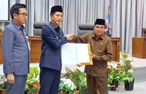 DPRD Barito Utara Sampaikan Rekomendasi Pada Sidang Paripurna II