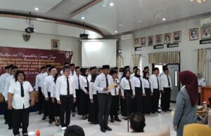 45 Anggota PPK se Kabupaten Barito Utara untuk Pilkada 2024 Dilantik