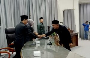 Fraksi Partai Gerindra Sampaikan Lima Saran terhadap Raperda Pengelolaan Sampah