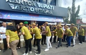 Pj Bupati Lepas Kontingen Barito Utara Ikuti Pesparawi ke XVII Tingkat Kalteng