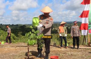 Peringati Hari Bhayangkara Ke-78, Polres Barito Utara Gelar Tanam Pohon Bersama