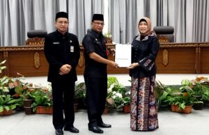 Pemkab Sampaikan Jawaban Terhadap Pandangan Umum Fraksi DPRD Barito Utara