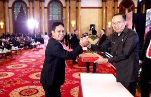 Badan Kesbangpol Barito Utara menerima Duplikat Bendera Pusaka dari BPIP