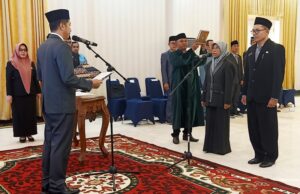 Pj Bupati Barito Utara Lantik dan Ambil Sumpah Janji Jabatan Pejabat Disdukcapil