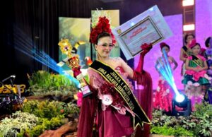 Aqilla Putri Angelina Raih Juara 1 Kategori Dewasa Putri Bunga Argadia Tingkat Nasional
