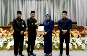 Pj Bupati Sampaikan Perubahan Nota Keuangan dan Rancangan Perubahan APBD Barito Utara 2024