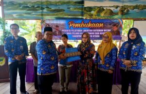 Disnakertranskop UKM Barito Utara Adakan Pelatihan Lanjutan Anyaman Rotan Bagi Pelaku Usaha