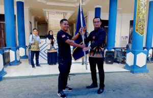 Camat Teweh Tengah Lepas Karang Taruna Ikuti Kemah Wisata BBKT V di Benangin