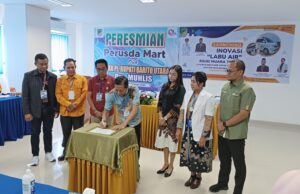 Pj Bupati Barito Utara Resmikan Perusda Mart RSUD Muara Teweh