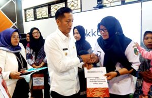 Pemkab Barito Utara Salurkan PMT untuk Percepatan Penurunan Stunting