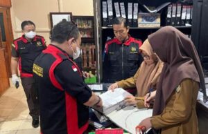 Tim Kejati Kalteng Geledah Ruang Bagian Hukum Setda Barut, Cari Bukti Dugaan Korupsi IUP