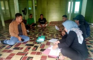 KPU Barito Utara Distribusikan C Pemberitahuan untuk PSU di TPS 01 Melayu dan TPS 04 Malawaken