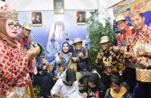 Pj Bupati Tinjau Stand Barito Utara Pada Kalteng Expo 2025