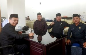 Ketua Komisi II DPRD Barito Utara Minta Penertiban PKL yang Berjualan di Badan Jalan