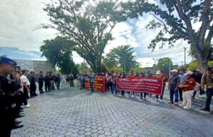 Aliansi Masyarakat Pro Demokrasi Barito Utara Gelar Aksi Damai, Desak ASN Tidak Netral Ditindak Tegas