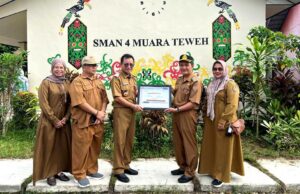 Pj Bupati Barito Utara Sampaikan Amanat Inspiratif di SMAN 4 Muara Teweh