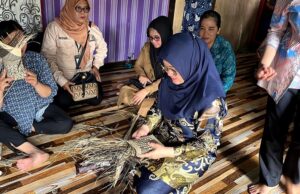Persiapkan Pameran, Dekranasda Barito Utara Kunjungi Galeri dan Pengrajin UMKM di 3 Kecamatan
