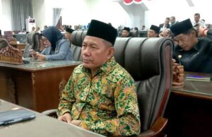 Anggota DPRD Barito Utara Beri Dukungan kepada Dua Siswi MAN Barut Wakili Kalteng di KOSSMI Nasional 2025