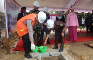 Polres Barito Utara Bangun SPPG di Asrama Polisi, Kapolres Letakkan Batu Pertama